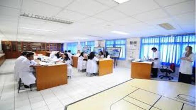 Sekolah dengan Fasilitas Terbaik
